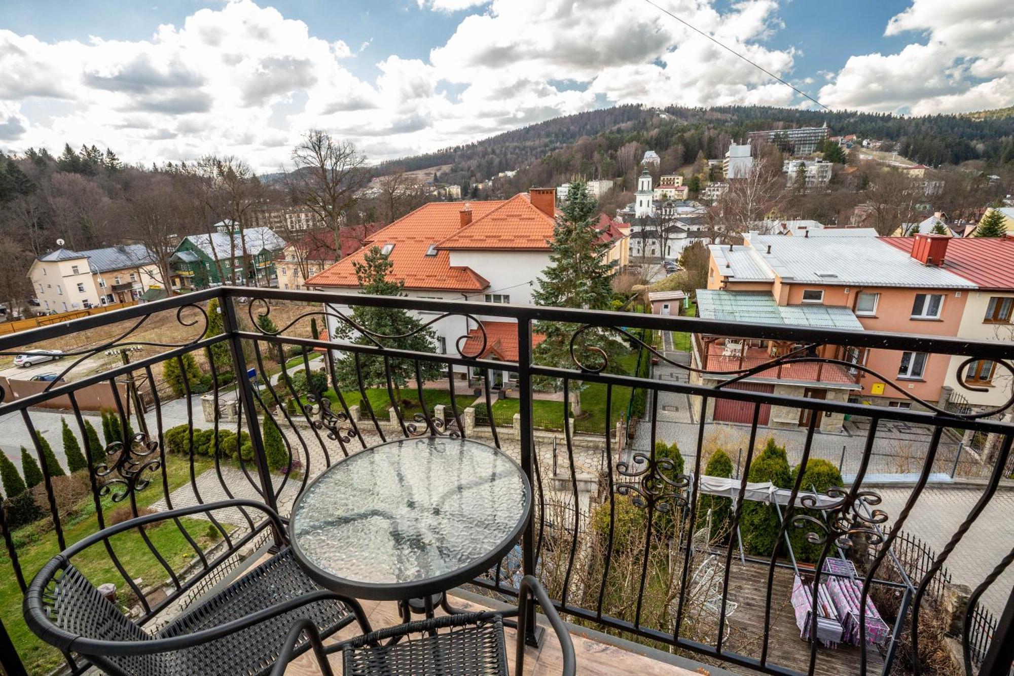 Willa Radosc Krynica-Zdrój Esterno foto